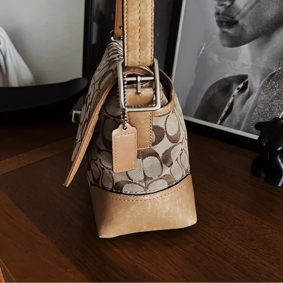 Y2K RESTORED COACH HAMPTON SIGNIATURE TAN SHOULDER BAG - Picture 16 of 16